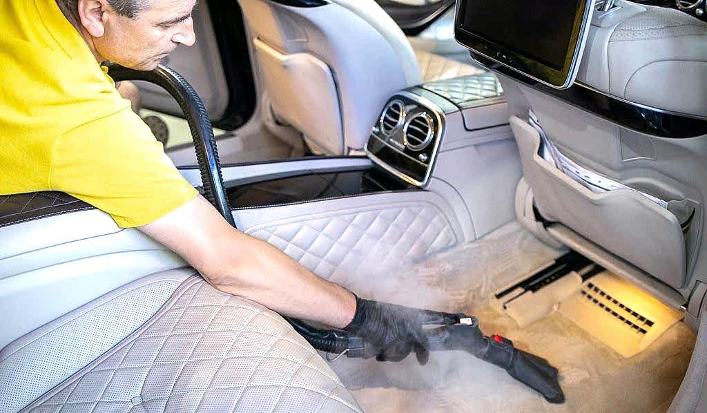 Профессиональная химчистка авто