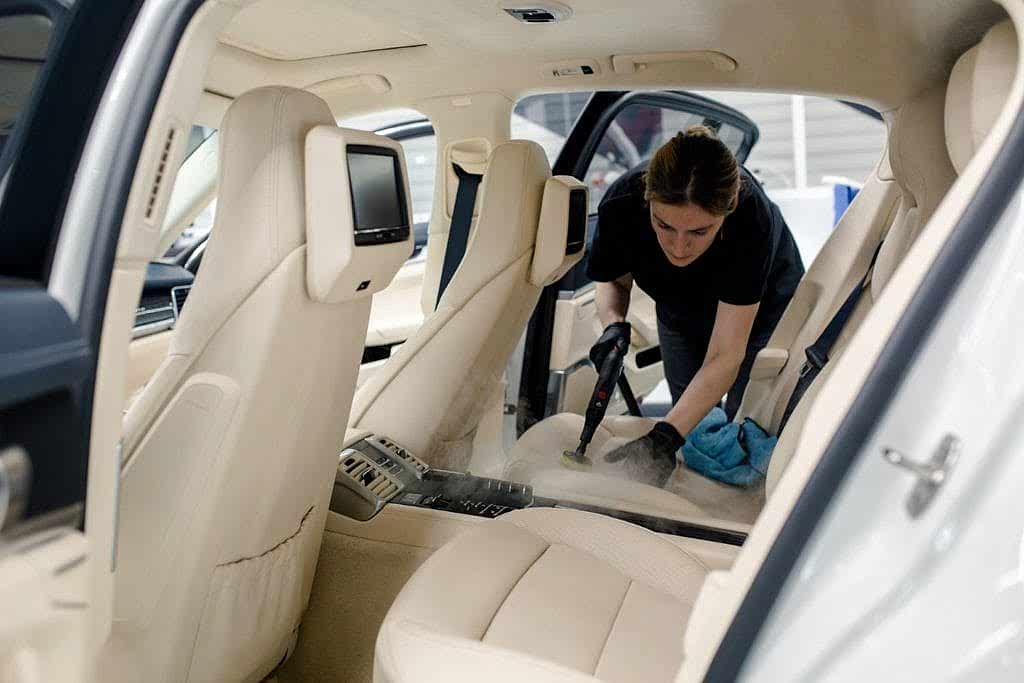 Виды химчистки салона автомобиля